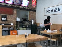 -秦香陕西食府(华贸天地店)