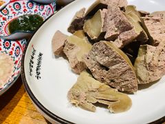 -蒙艾里民族传统菜蒙餐