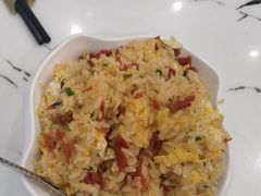 -凤凰路何眼镜香辣蟹(花果园店)