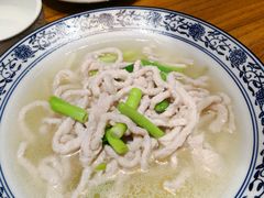 -泉畔人家·老济南经典鲁菜(大明湖店)