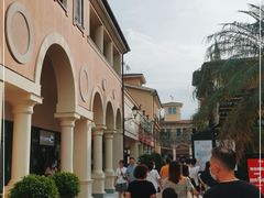 -佛罗伦萨小镇广佛名品奥特莱斯(疏港路店)