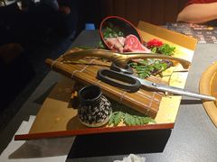 -铭牛烧肉·和牛海鲜自助(高新月牙湖店)