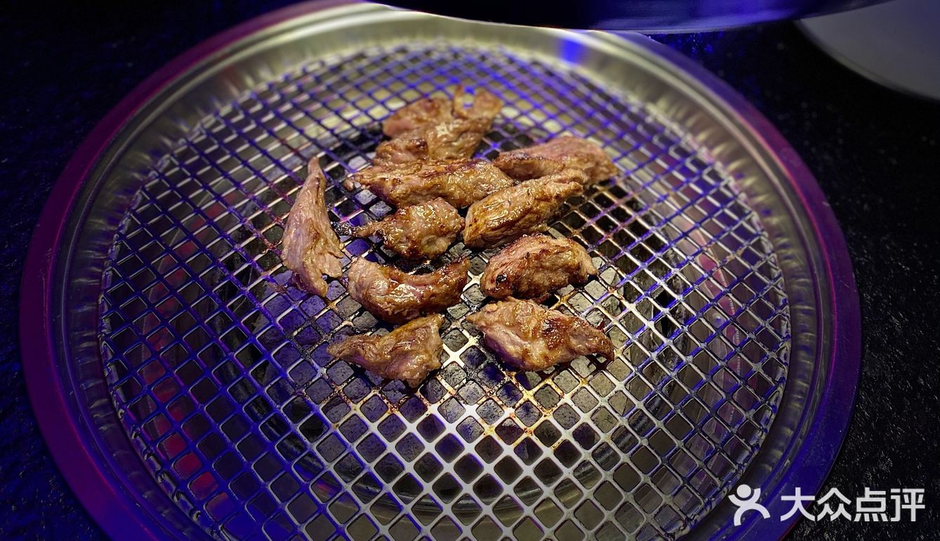 重庆探店｜国潮来袭‼️九街一家炫酷小众的宝藏烤肉店