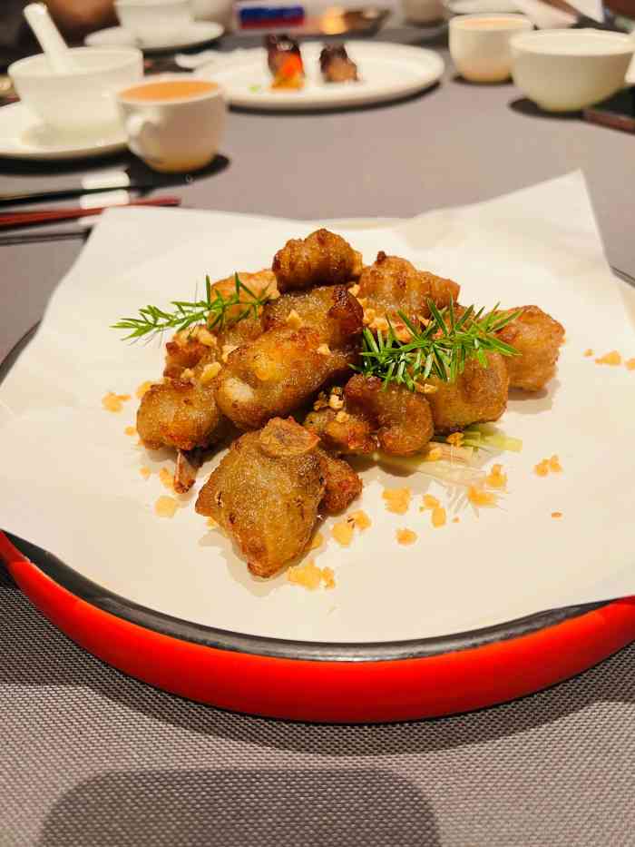 小炳胜(卓悦中心店)-"「招牌砂锅罗氏虾」走过油噶虾碌 最香啦.