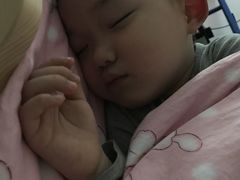 -抱抱熊托育中心(大悦城店)