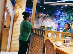 大堂-胖老汉椒麻鸡清真新疆菜(西御街店)