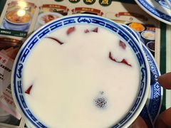 -广信牛奶甜品世家(台东店)