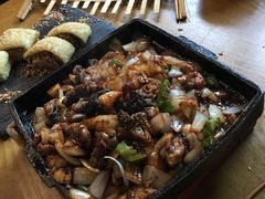 铁板牛蛙-弄堂里· 江南名肴(西湖龙井路店)