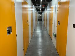 -安东易迷你自助仓储寄存仓库(顾戴路店)