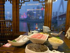 -小天鹅火锅·一线江景洪鼎旗舰店(洪崖洞店)