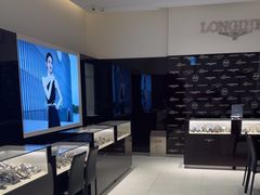 -亨吉利世界名表中心(群光店)