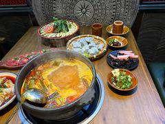 -贵厨酸汤牛肉(花果园国际中心店)