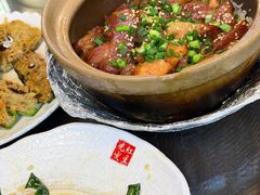 切片腊肉腊肠煲仔饭-红星光发煲仔饭(文海店)