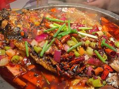 -鸣记脆皮烤鱼·海鲜烤鱼(三八广场店)