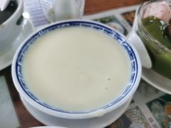 杏仁双皮奶-周大娘牛乳(旧寨古村总店)