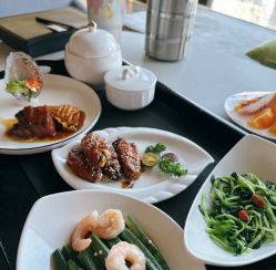 -爱陪伴尊享月子中心(国际店)