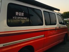 -蓝色港湾停车场