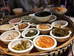 -包整·丝娃娃(一览甲秀楼风景店)