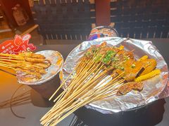 -何师烧烤Pro ·小龙虾·江湖川菜·精酿啤酒(太古里店)