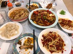 -汗腾格里·风味餐厅(新疆驻京办店)