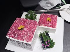 -左庭右院鲜牛肉火锅黑金店(陆家嘴中心店)