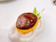 金殿干鲍鱼酥-万豪金殿(香港JW万豪酒店)
