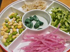 -肘子酥•天津一绝•特色捞面(德云社店)