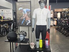 -迪卡侬(越秀公园店)