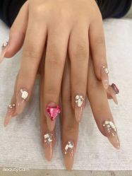 -ManiQ 美甲美睫專門店