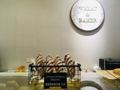 面包甜点陈列柜-WHEAT&BAKER-麥(凯德来福士店)