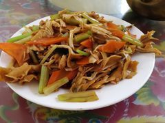 -何适山庄 ·可团建(水长城P2停车场店)