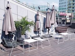 -UNI UNI(环亚凯瑟琳店)