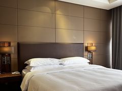 -昆明中心皇冠假日酒店