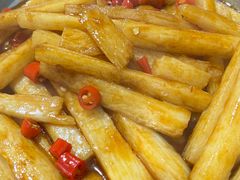 -昱龙大盆牛蛙馆(三兴街总店)
