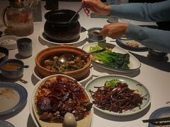 -八府香鸭·啫啫煲(华山路店)