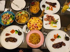 -悦享绿山墙西餐厅