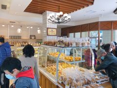面包甜点陈列柜-老大昌(淮海中路店)