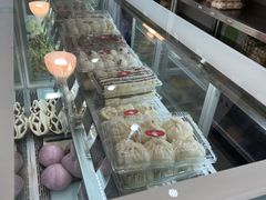 鲜肉笋丁小包子-白玉兰食品(中山公园龙之梦店)