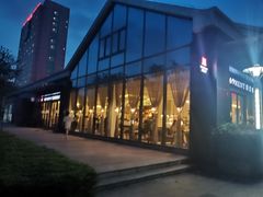 -MOMENT湖景餐厅(解放路店)