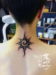 -木子·纹身店TATTOO穿孔·洗纹身