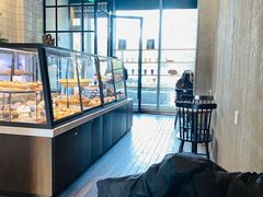 面包甜点陈列柜-81bakery(关山路店)