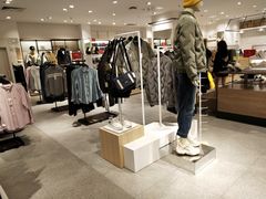 -hotwind热风(民盈山国贸店)
