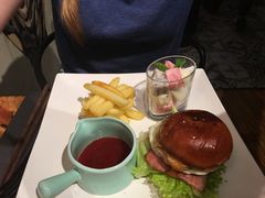 -大理岛·精品云南菜·音乐餐厅