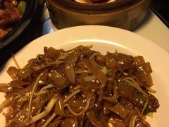 -新大咀港式茶餐厅(宝山万达店)