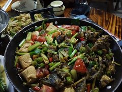 -乡巴佬鼎锅饭