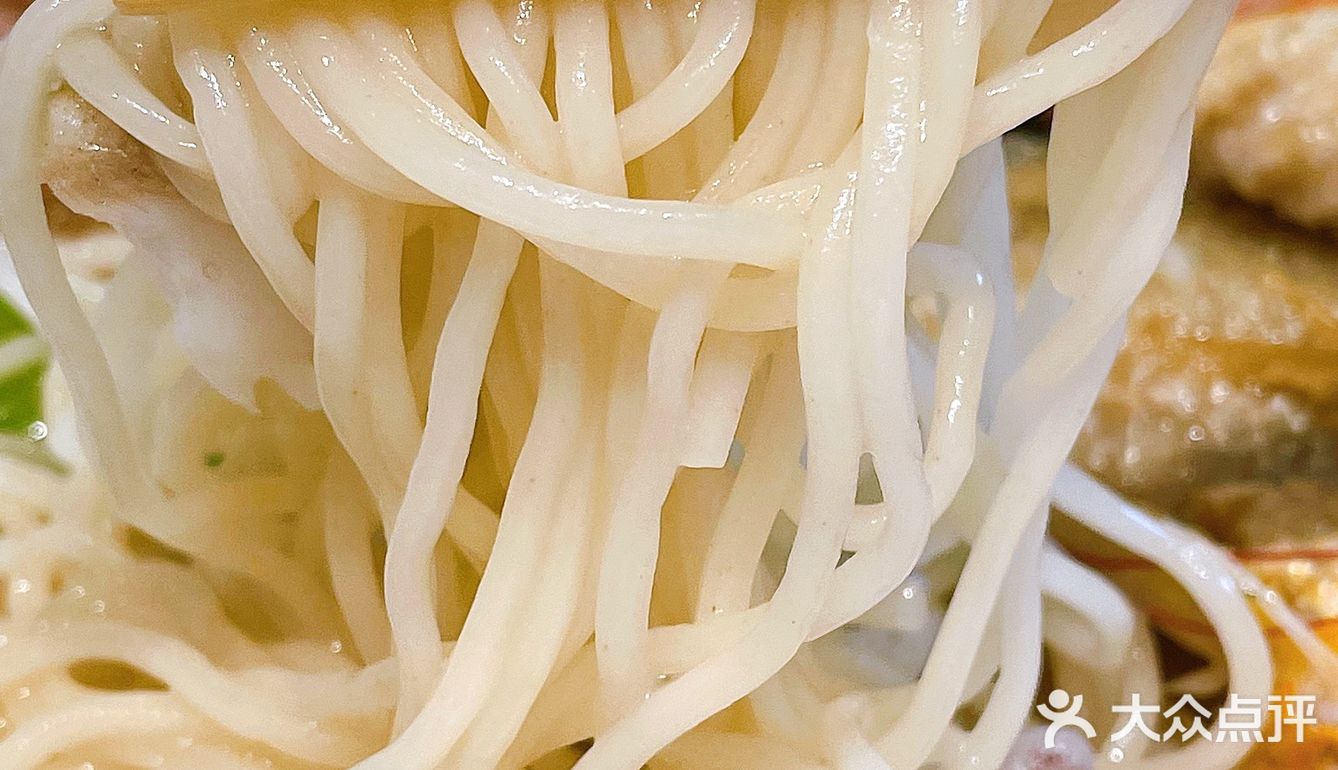 酥酥脆脆，香而不油。热乎的时候更好吃