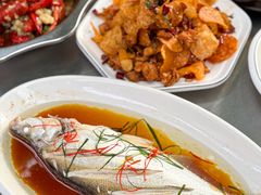 -丹水桥地锅鱼·翘嘴鲌·地方特色全鱼宴(丹江口大坝店)