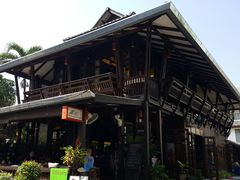 -Dash Teak House