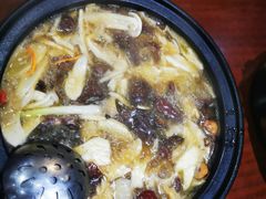 -菌之家·专业纯野生菌火锅·特色炒菌
