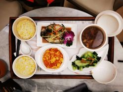 -莉泽月子中心(凯旋江景店)